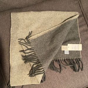 Italian Woolen Treasures Gray Reversible Scarf